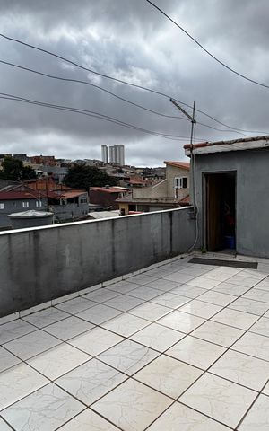 Casa à venda com 202m², 3 quartos e 2 vagas Casa à venda com 202m², 3 quartos e 2 vagasQuintal