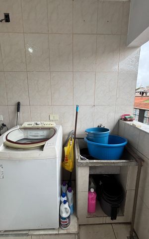 Casa à venda com 202m², 3 quartos e 2 vagas Casa à venda com 202m², 3 quartos e 2 vagasÁrea de Serviço