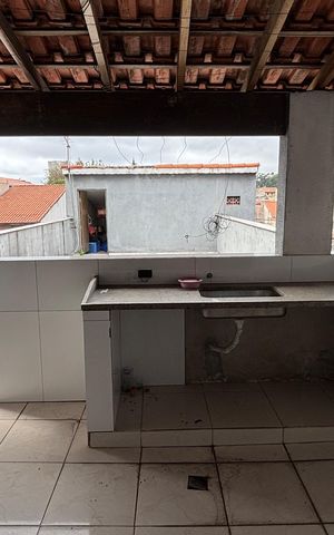 Casa à venda com 202m², 3 quartos e 2 vagas Casa à venda com 202m², 3 quartos e 2 vagasQuintal