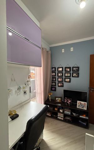 Casa à venda com 202m², 3 quartos e 2 vagas Casa à venda com 202m², 3 quartos e 2 vagasQuarto 1