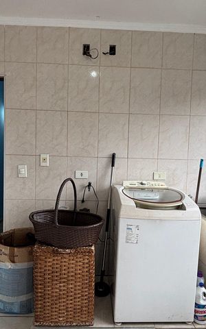Casa à venda com 202m², 3 quartos e 2 vagas Casa à venda com 202m², 3 quartos e 2 vagasÁrea de Serviço