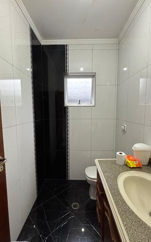 Casa à venda com 202m², 3 quartos e 2 vagas Casa à venda com 202m², 3 quartos e 2 vagasLavabo