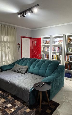 Casa à venda com 202m², 3 quartos e 2 vagas Casa à venda com 202m², 3 quartos e 2 vagasSala