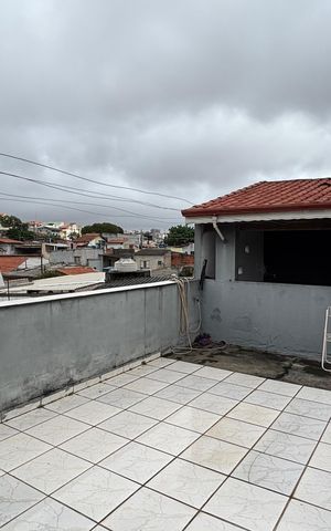 Casa à venda com 202m², 3 quartos e 2 vagas Casa à venda com 202m², 3 quartos e 2 vagasQuintal