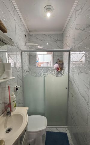 Casa à venda com 202m², 3 quartos e 2 vagas Casa à venda com 202m², 3 quartos e 2 vagasBanheiro da Suíte