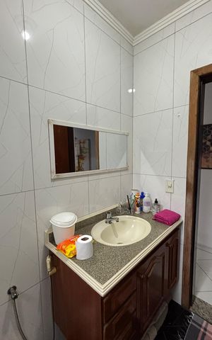 Casa à venda com 202m², 3 quartos e 2 vagas Casa à venda com 202m², 3 quartos e 2 vagasLavabo