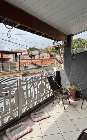 Casa à venda com 202m², 3 quartos e 2 vagas Casa à venda com 202m², 3 quartos e 2 vagasVaranda da Suíte