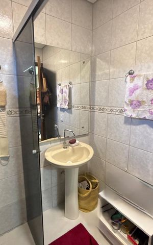 Casa à venda com 102m², 3 quartos e 3 vagas