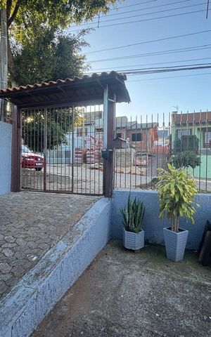 Casa à venda com 102m², 3 quartos e 3 vagas