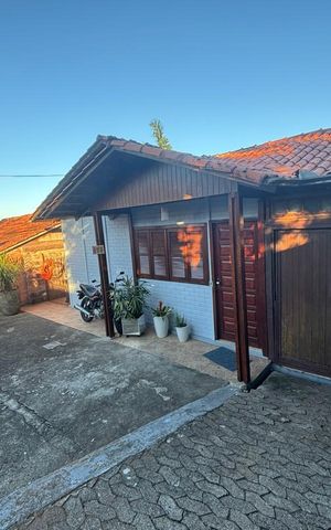 Casa à venda com 102m², 3 quartos e 3 vagas