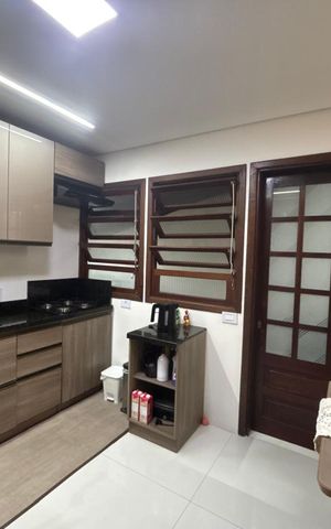 Casa à venda com 102m², 3 quartos e 3 vagas