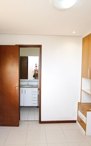 Apartamento à venda com 77m², 3 quartos e 2 vagasSuíte