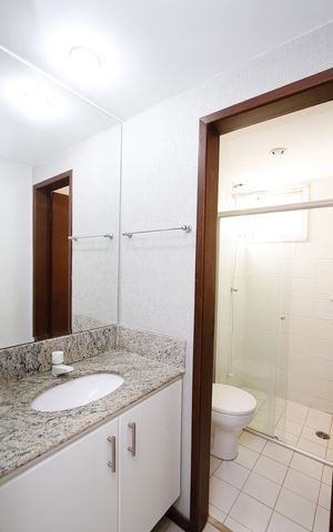 Apartamento à venda com 77m², 3 quartos e 2 vagasBanheiro Social