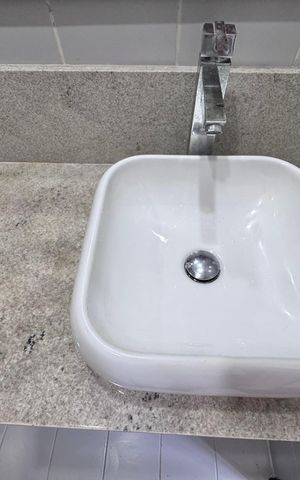 Apartamento para alugar com 205m², 3 quartos e 2 vagas Apartamento para alugar com 205m², 3 quartos e 2 vagasSuíte - Banheiro