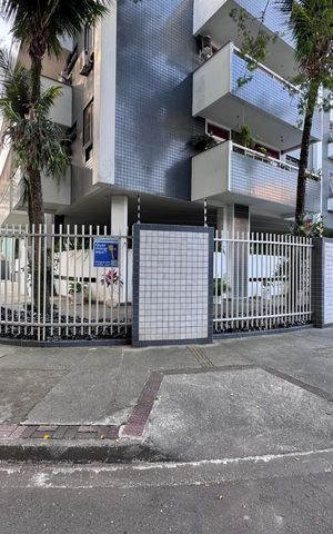 Apartamento para alugar com 205m², 3 quartos e 2 vagas Apartamento para alugar com 205m², 3 quartos e 2 vagasFachada