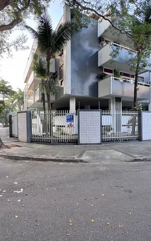 Apartamento para alugar com 205m², 3 quartos e 2 vagas Apartamento para alugar com 205m², 3 quartos e 2 vagasFachada