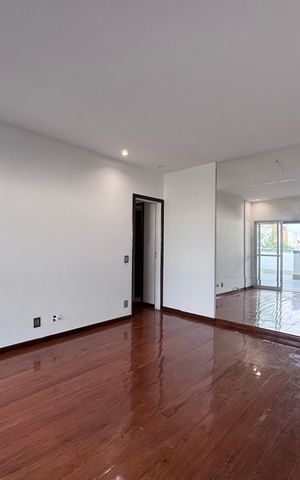 Apartamento para alugar com 205m², 3 quartos e 2 vagas Apartamento para alugar com 205m², 3 quartos e 2 vagasSala