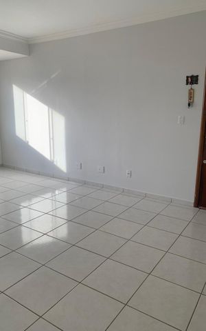 Apartamento para alugar com 96m², 3 quartos e 1 vaga Apartamento para alugar com 96m², 3 quartos e 1 vagaSala