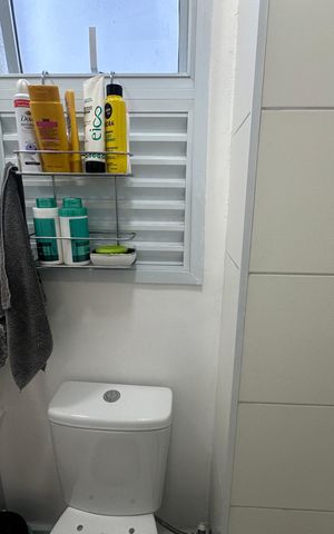 Apartamento à venda com 69m², 2 quartos e 2 vagas Apartamento à venda com 69m², 2 quartos e 2 vagasBanheiro da Suíte 1