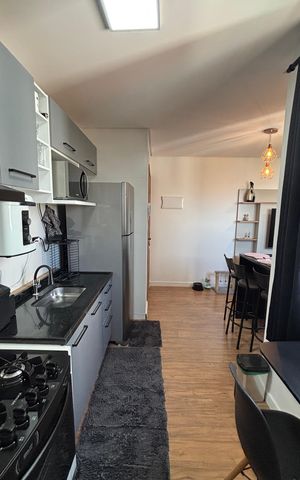 Apartamento à venda com 100m², 2 quartos e 2 vagas Apartamento à venda com 100m², 2 quartos e 2 vagasCozinha