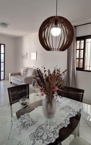 Casa à venda com 194m², 2 quartos e 2 vagas Casa à venda com 194m², 2 quartos e 2 vagasSala