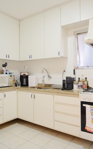 Apartamento à venda com 93m², 3 quartos e 2 vagasCozinha