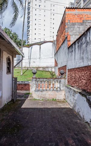 Casa para alugar com 500m², 10 quartos e 15 vagas Casa para alugar com 500m², 10 quartos e 15 vagasQuintal