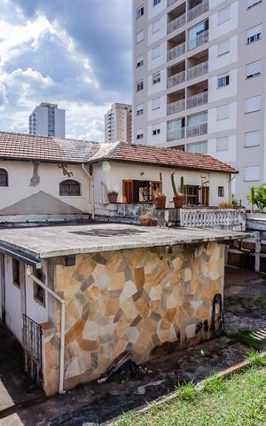 Casa para alugar com 500m², 10 quartos e 15 vagas Casa para alugar com 500m², 10 quartos e 15 vagasQuintal