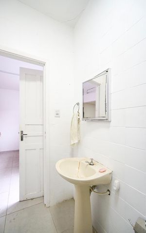 Casa para alugar com 103m², 2 quartos e 1 vaga Casa para alugar com 103m², 2 quartos e 1 vagaBanheiro