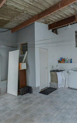 Casa à venda com 250m², 3 quartos e 3 vagasÁrea de Serviço