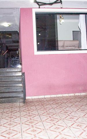 Casa à venda com 350m², 4 quartos e 1 vaga Casa à venda com 350m², 4 quartos e 1 vagaGaragem