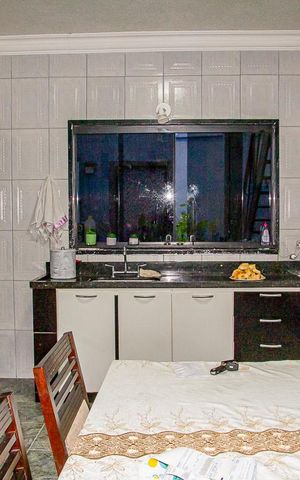 Casa à venda com 350m², 4 quartos e 1 vaga Casa à venda com 350m², 4 quartos e 1 vagaCozinha