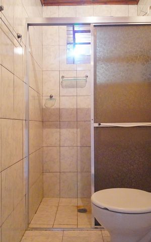 Casa à venda com 170m², 2 quartos e 1 vagaBanheiro