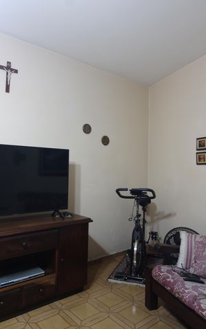 Casa à venda com 150m², 2 quartos e 2 vagasSala