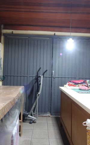 Casa à venda com 150m², 2 quartos e 2 vagassalão da Garagem