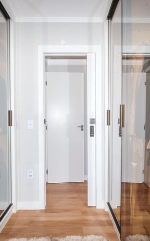 Apartamento à venda com 109m², 3 quartos e 2 vagas Apartamento à venda com 109m², 3 quartos e 2 vagasCloset