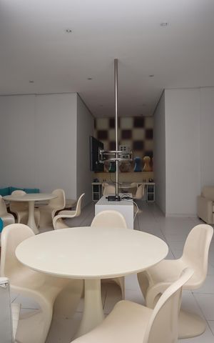 Apartamento à venda com 109m², 3 quartos e 2 vagas Apartamento à venda com 109m², 3 quartos e 2 vagasÁrea comum - Salão de festas