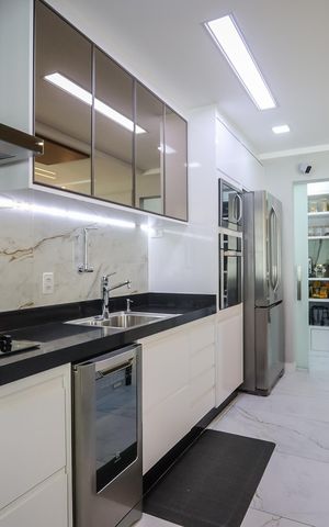 Apartamento à venda com 109m², 3 quartos e 2 vagas Apartamento à venda com 109m², 3 quartos e 2 vagasCozinha