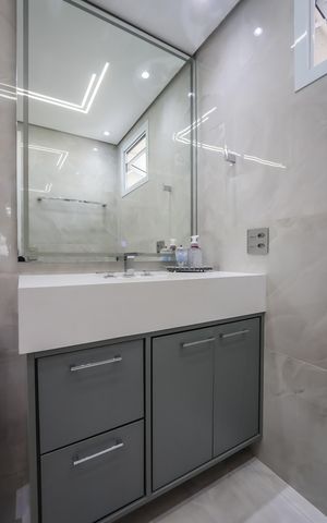 Apartamento à venda com 109m², 3 quartos e 2 vagas Apartamento à venda com 109m², 3 quartos e 2 vagasBanheiro 2