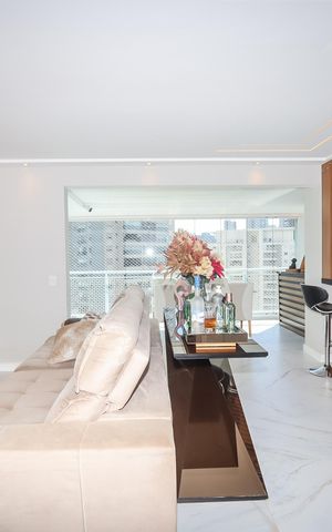 Apartamento à venda com 109m², 3 quartos e 2 vagas Apartamento à venda com 109m², 3 quartos e 2 vagasSala