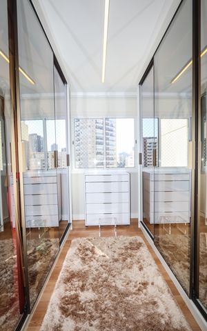 Apartamento à venda com 109m², 3 quartos e 2 vagas Apartamento à venda com 109m², 3 quartos e 2 vagasCloset