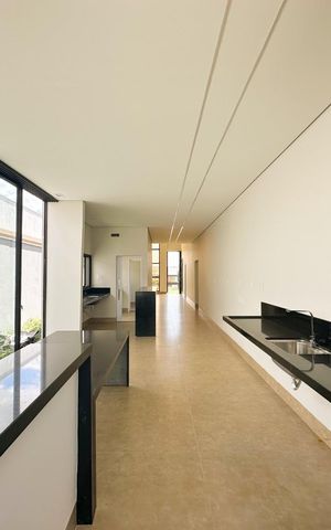 Casa de condomínio para alugar com 212m², 4 quartos e 4 vagas Casa de condomínio para alugar com 212m², 4 quartos e 4 vagasCozinha