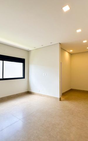 Casa de condomínio para alugar com 212m², 4 quartos e 4 vagas Casa de condomínio para alugar com 212m², 4 quartos e 4 vagasSala