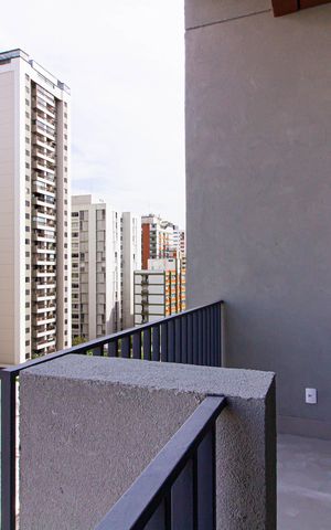 Studio para alugar com 27m², 1 quarto e sem vaga Studio para alugar com 27m², 1 quarto e sem vagaVaranda