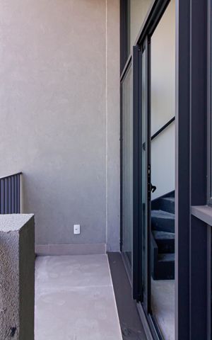 Studio para alugar com 27m², 1 quarto e sem vaga Studio para alugar com 27m², 1 quarto e sem vagaVaranda