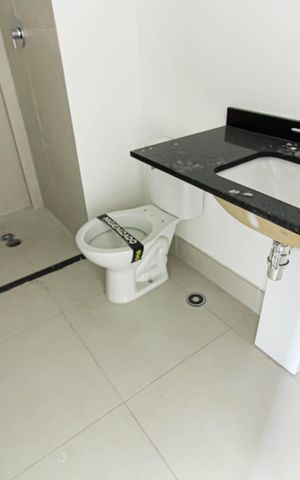 Studio para alugar com 27m², 1 quarto e sem vaga Studio para alugar com 27m², 1 quarto e sem vagaBanheiro