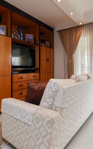 Apartamento à venda com 144m², 3 quartos e 3 vagas Apartamento à venda com 144m², 3 quartos e 3 vagasSala