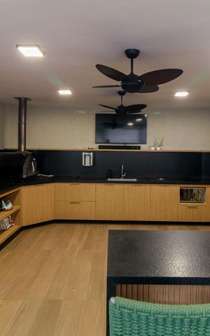 Apartamento à venda com 144m², 3 quartos e 3 vagas Apartamento à venda com 144m², 3 quartos e 3 vagasChurrasqueira