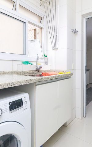 Apartamento à venda com 144m², 3 quartos e 3 vagas Apartamento à venda com 144m², 3 quartos e 3 vagasÁrea de Serviço
