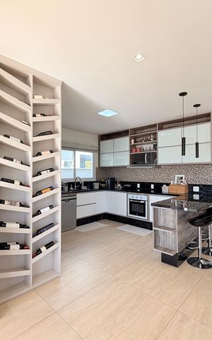 Casa de condomínio à venda com 340m², 3 quartos e 4 vagasCozinha